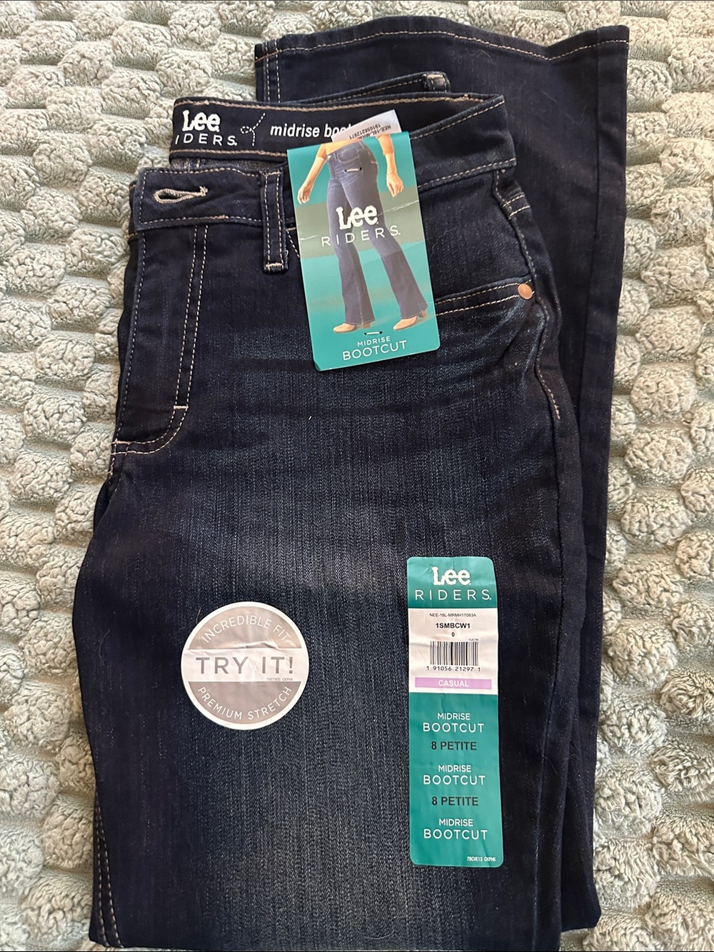 Lee Women’s dark indigo jeans boot cut